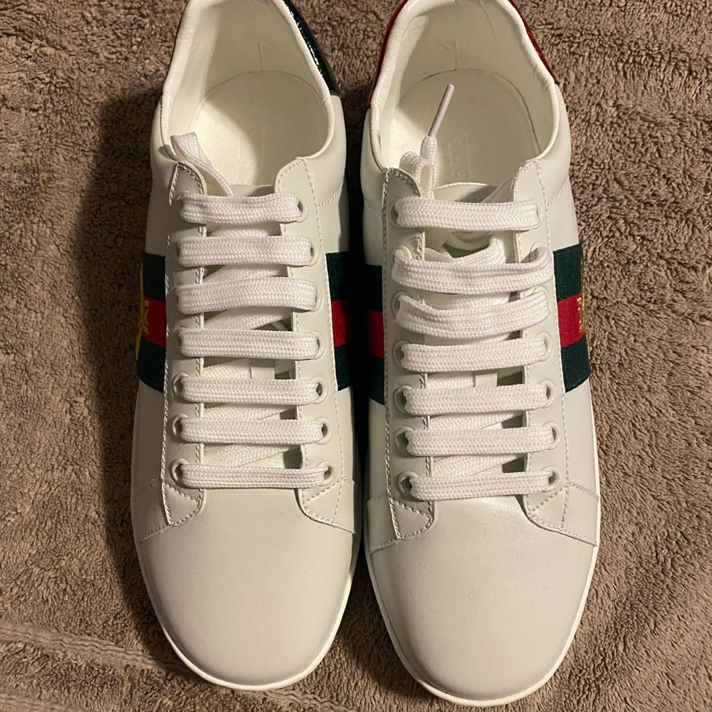 Designer Inspired White Sneakers with Red Green Gold Accents 9.5 - Picture 5 of 6